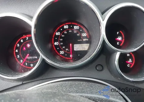 2006 Pontiac Vibe from USA, damaged, VIN 5Y2SL65846Z448280